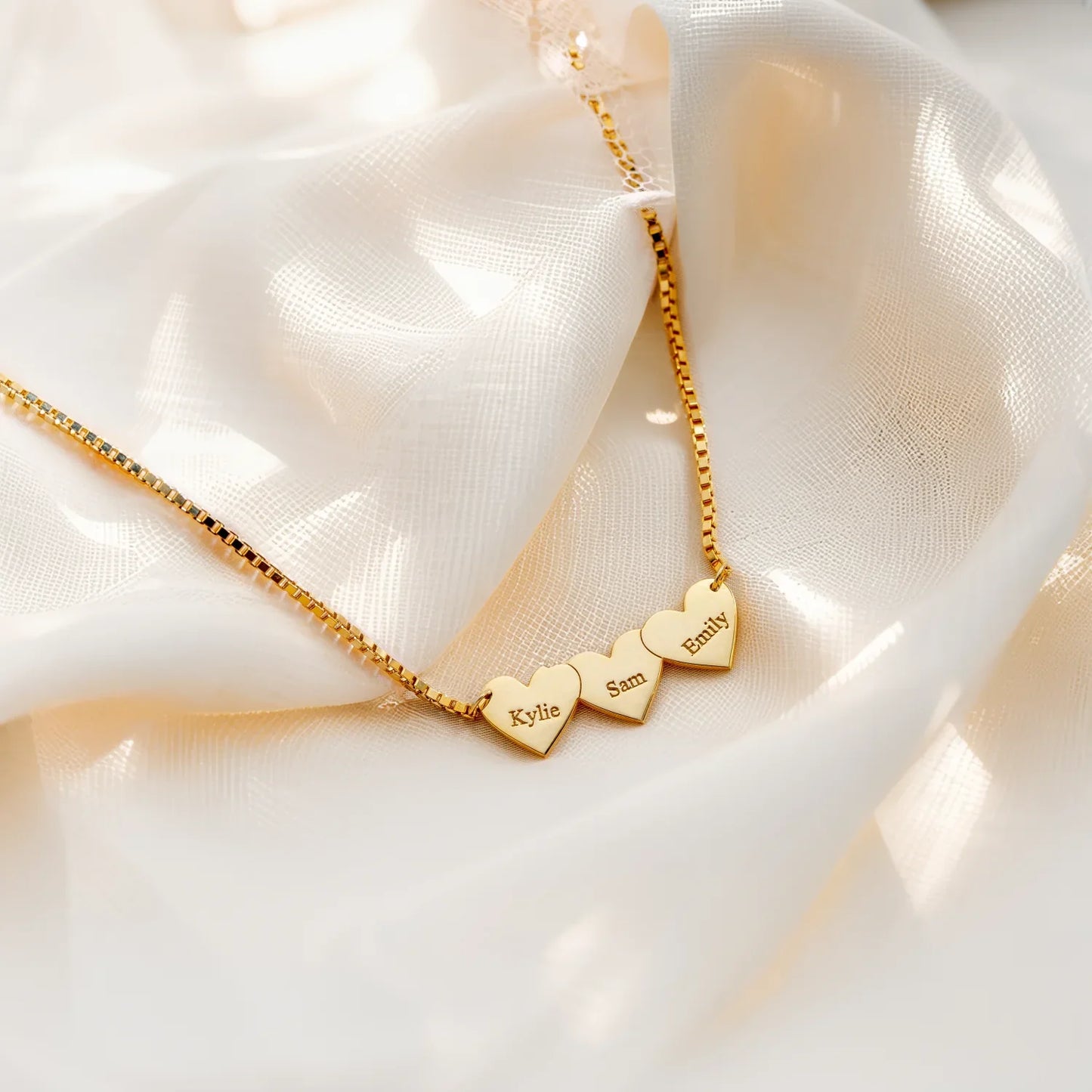 Collar Corazón "Amor Grabado" – Personalizado con el Nombre que Ella Más Ama