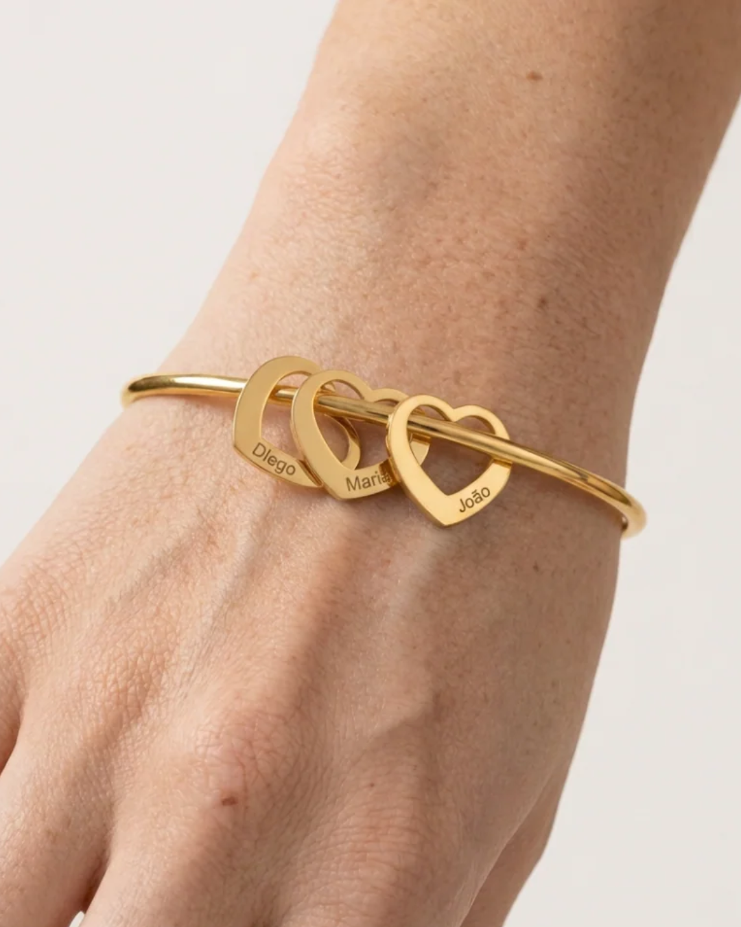 Pulsera "Corazón de Mamá" – Los Amores de Tu Vida Siempre Contigo (Hasta 8 Nombres)