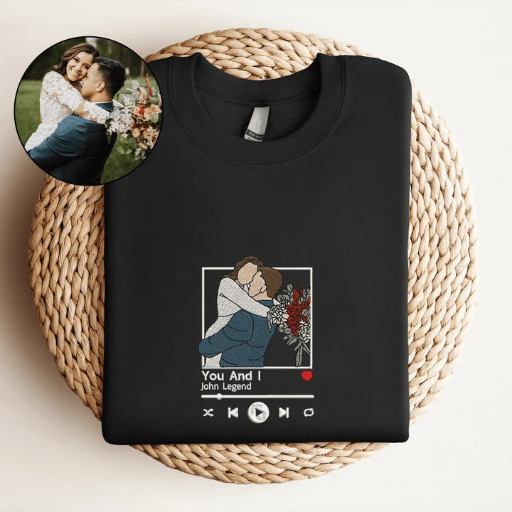 T-shirt Personnalisé avec votre Photo et Musique Préférée | Transformez Votre Photo en Amour Brodé