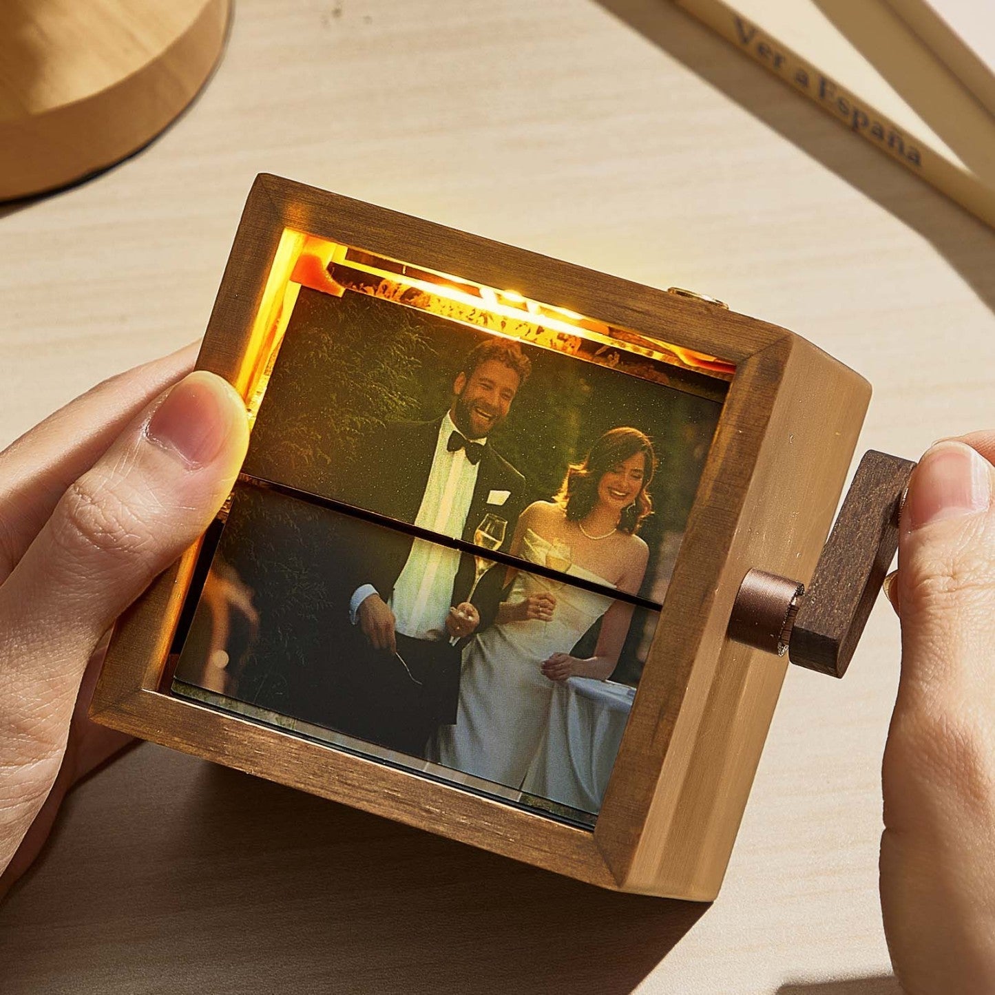 Marco de fotos Flipbook personalizado con luz