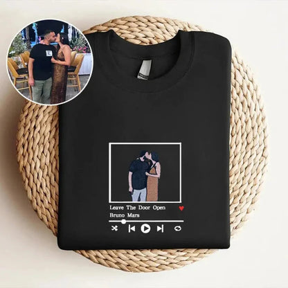 T-shirt Personnalisé avec votre Photo et Musique Préférée | Transformez Votre Photo en Amour Brodé