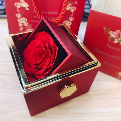 BOÎTE ROSE ÉTERNELLE - AVEC COLLIER PERSONNALISÉ