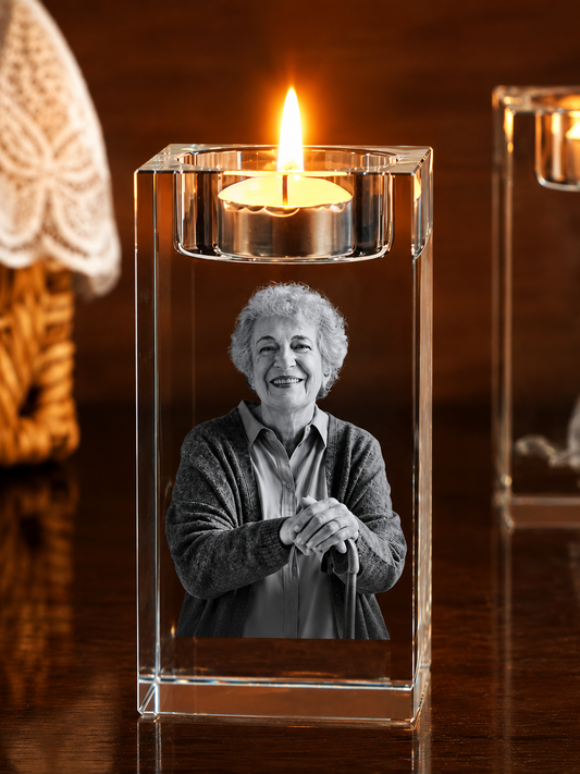 Castiçal em Cristal Retangular – Edição Memória Afetiva - Uma luz que não se Apaga.