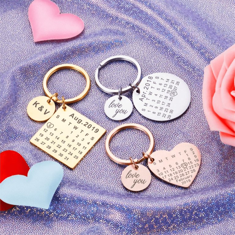 Porte-clés Calendrier JOUR/MOIS/ANNÉE + GRAVURE (jusqu'à 10 lettres)