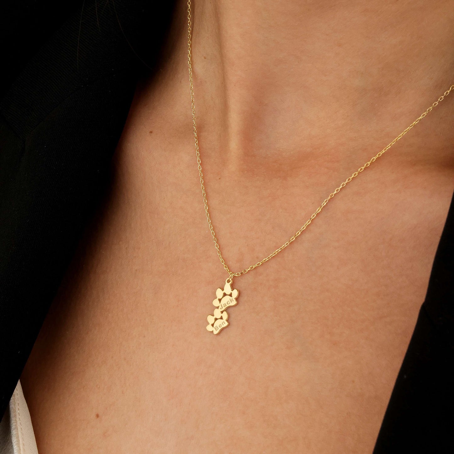 Collier Patte Personnalisé avec le Nom de votre Animal - Portez votre meilleur ami avec vous 24h/24 !