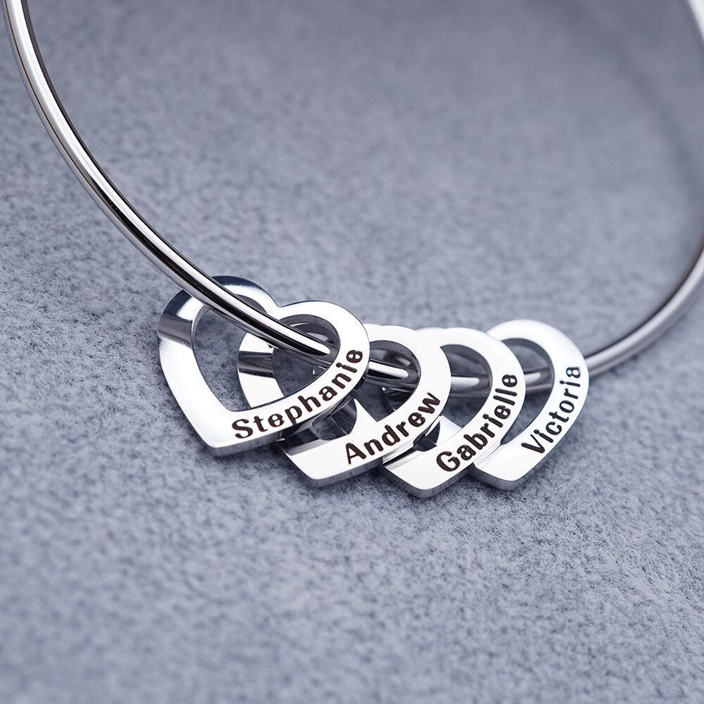 Bracelet « Cœur de Maman » – Vos Amours Toujours avec Vous (Jusqu'à 8 Prénoms)