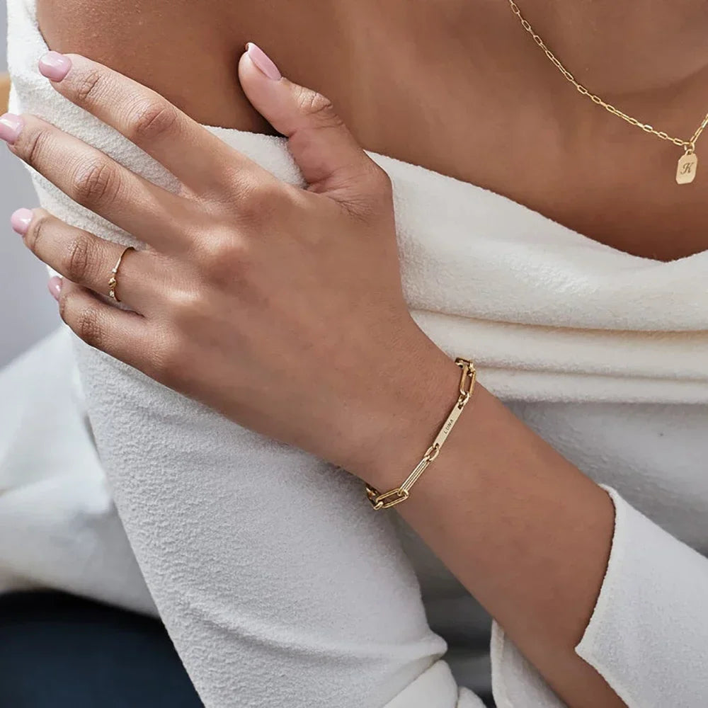 Bracelet « Cercle d'amour » – La famille unie dans chaque maillon (Personnalisable)