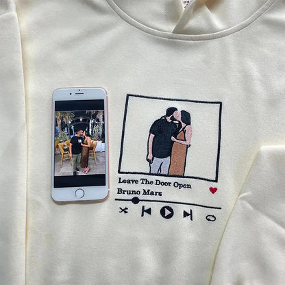 T-shirt Personnalisé avec votre Photo et Musique Préférée | Transformez Votre Photo en Amour Brodé