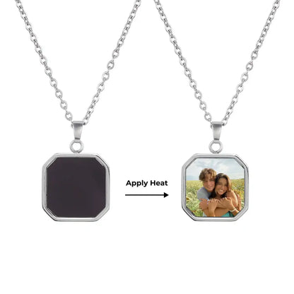 Collier « Touche d'amour » – La photo secrète révélée avec la chaleur du cœur