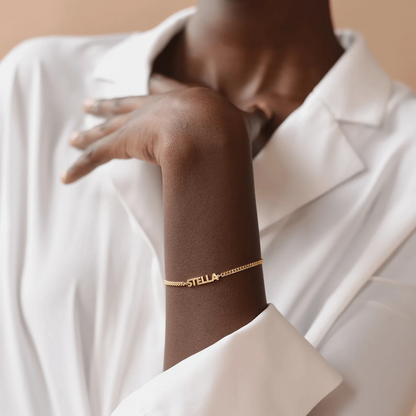 Pulsera personalizada con nombre – Delicada y Exclusiva